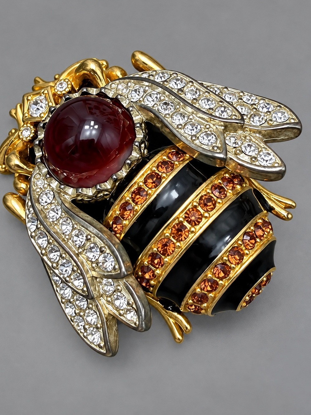 Limited Edition Edgar Berebi Bee Brooch #cz360